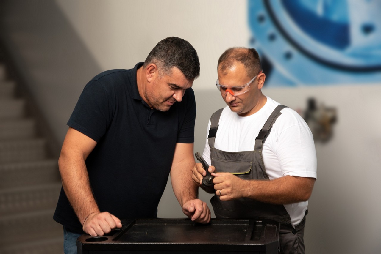 Warranty claim Fachowcy Garage Gurus oceniający część